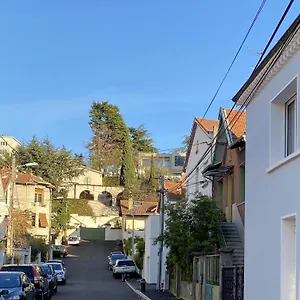 https://casita-comme-une-petite-maison-parking-gratuit.hotels-rhonealpes.com
