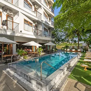 Ocean Front Hotel